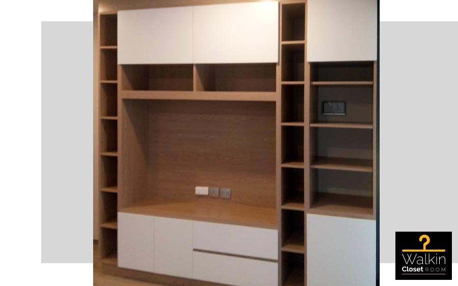 ตู้ TV Built-in โครง HMR ปิด Laminate สีขาวด้าน