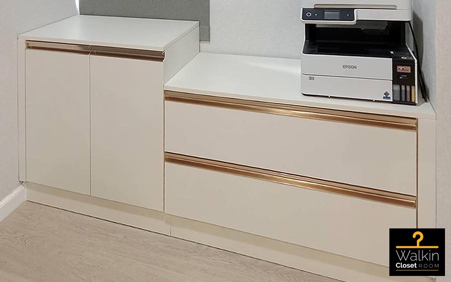 ตู้เก็บของ Built-in โครง HMR กันชื้น เคลือบ Melamine สีครีม | เฟอร์นิเจอร์บิวท์อิน