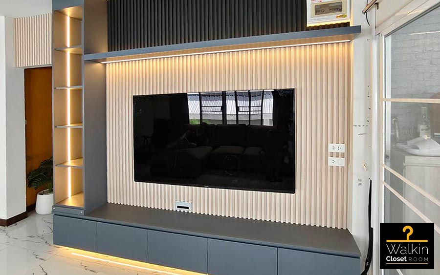 ตู้ TV Built-in โครง HMR กันชื้น เคลือบ Melamine สีเทาเข้ม | ตู้ทีวีบิวท์อิน