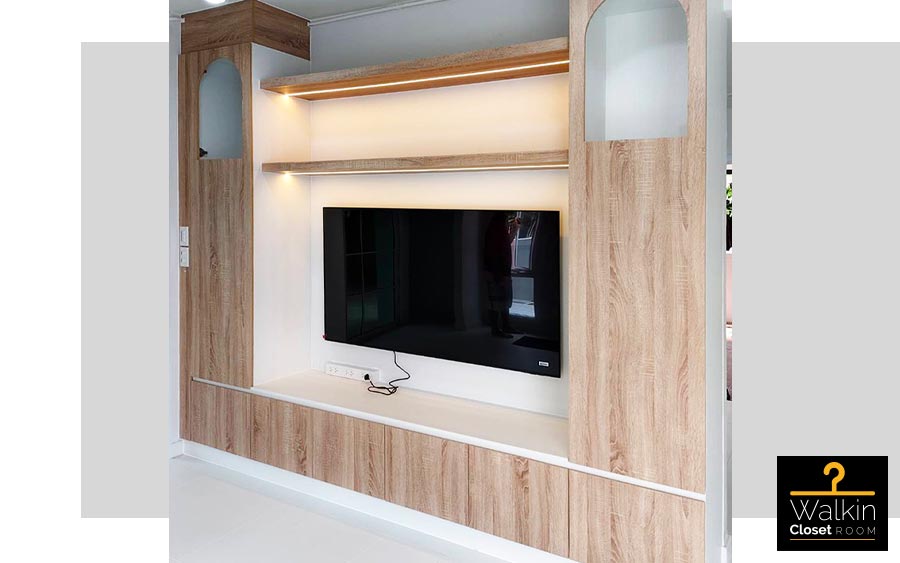 ตู้ TV Built-in โครงปาติเกิล กันชื้น เคลือบ Melamine สีลายไม้ขาว | ตู้ทีวีบิวท์อิน